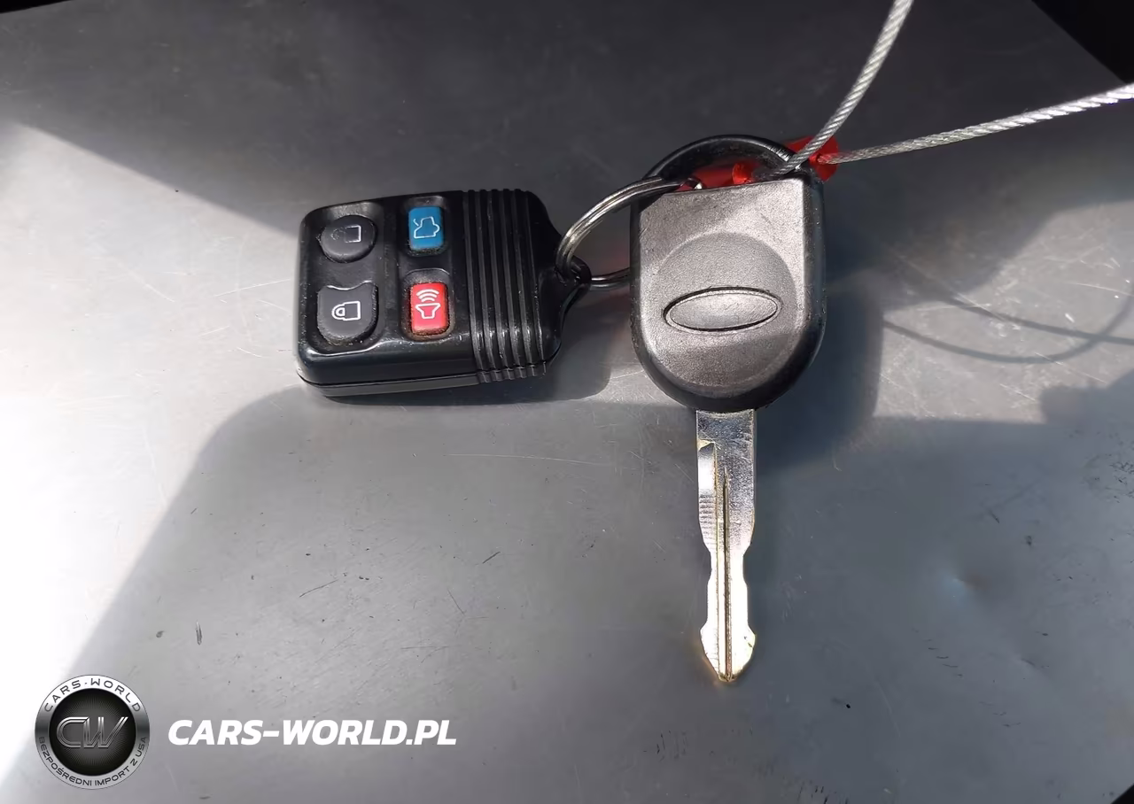 2009 Ford Focus Ses VIN:1FAHP36N49W270237 - 11