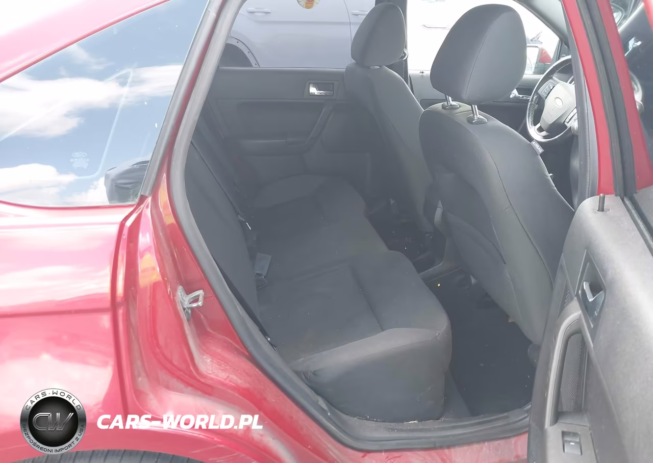 2009 Ford Focus Ses VIN:1FAHP36N49W270237 - 8