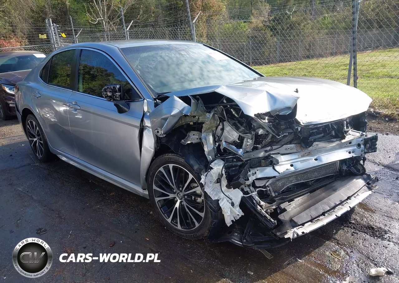 2019 Toyota Camry Se – zdjęcie 1 z 17