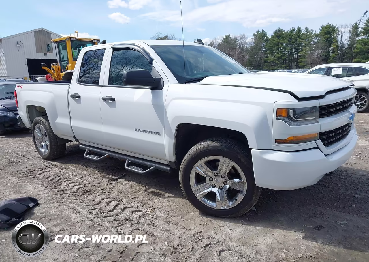 2018 Chevrolet Silverado 1500 Custom