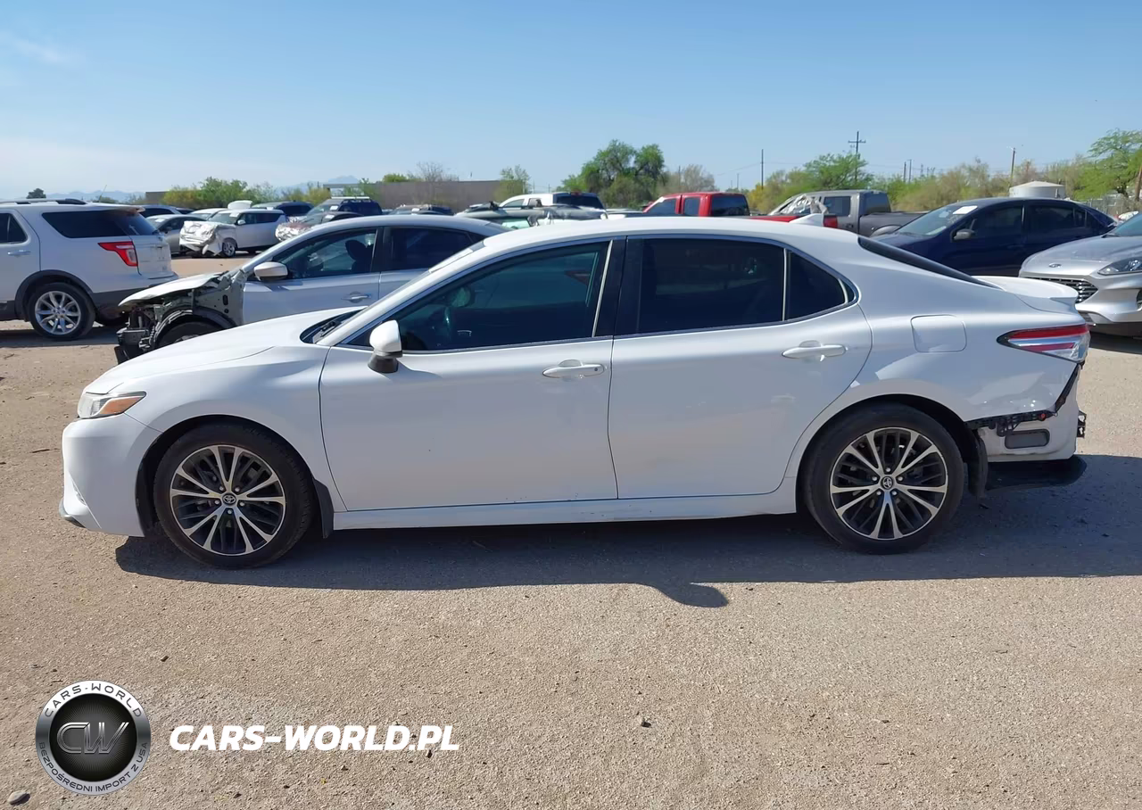 2020 Toyota Camry Se VIN:4T1G11AKXLU881834 - 15