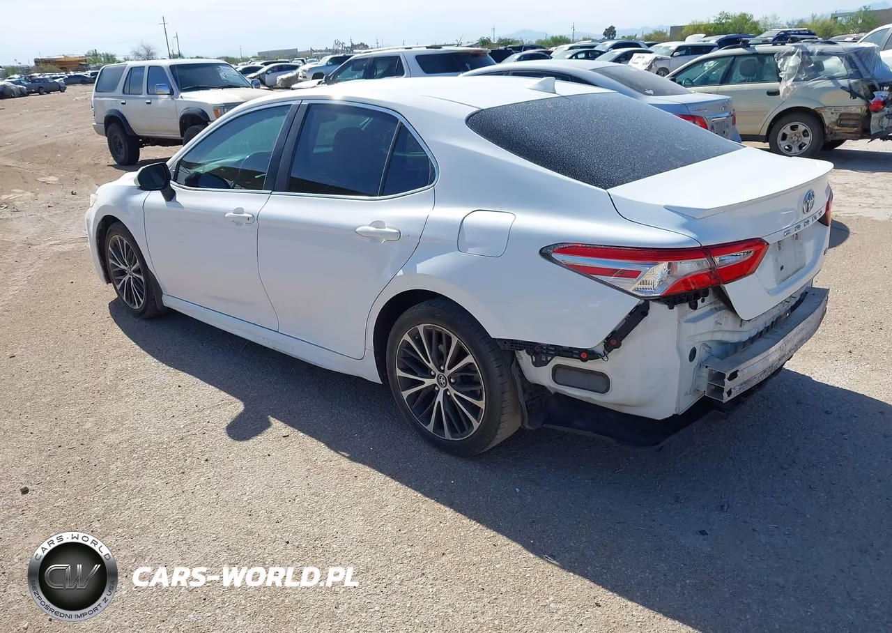 2020 Toyota Camry Se VIN:4T1G11AKXLU881834 - 3