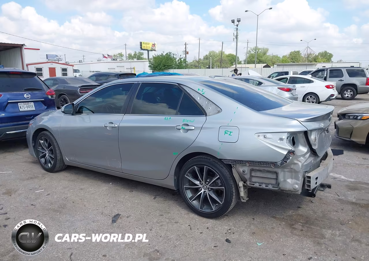 2015 Toyota Camry Xse VIN:4T1BF1FK0FU990151 - 15