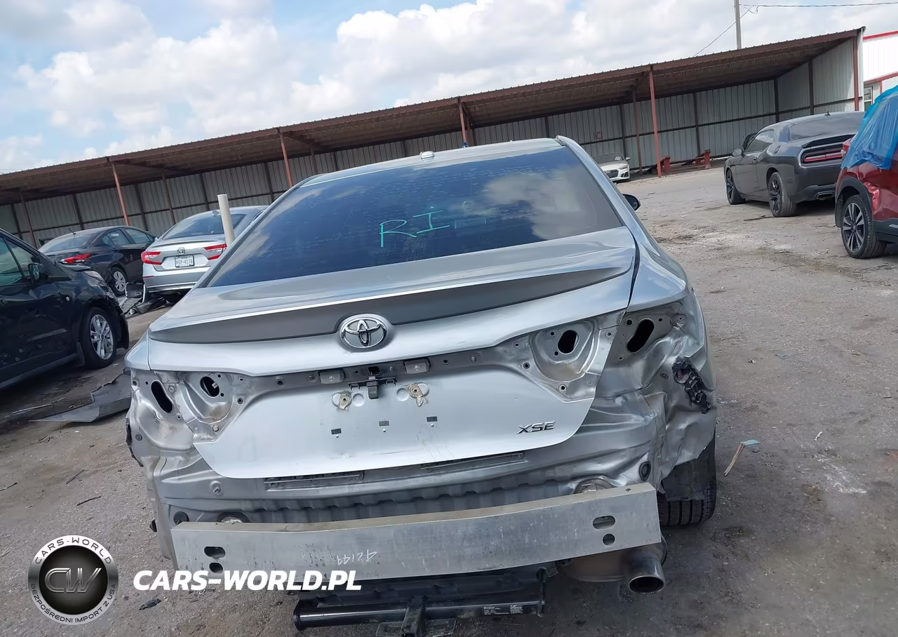 2015 Toyota Camry Xse VIN:4T1BF1FK0FU990151 - 17