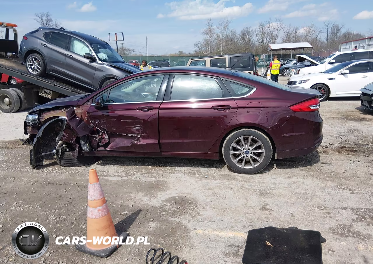 2017 Ford Fusion Se VIN:3FA6P0H7XHR204684 - 15