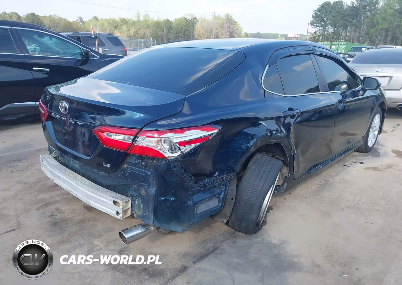 2018 Toyota Camry Le VIN:4T1B11HK7JU643145 - 6