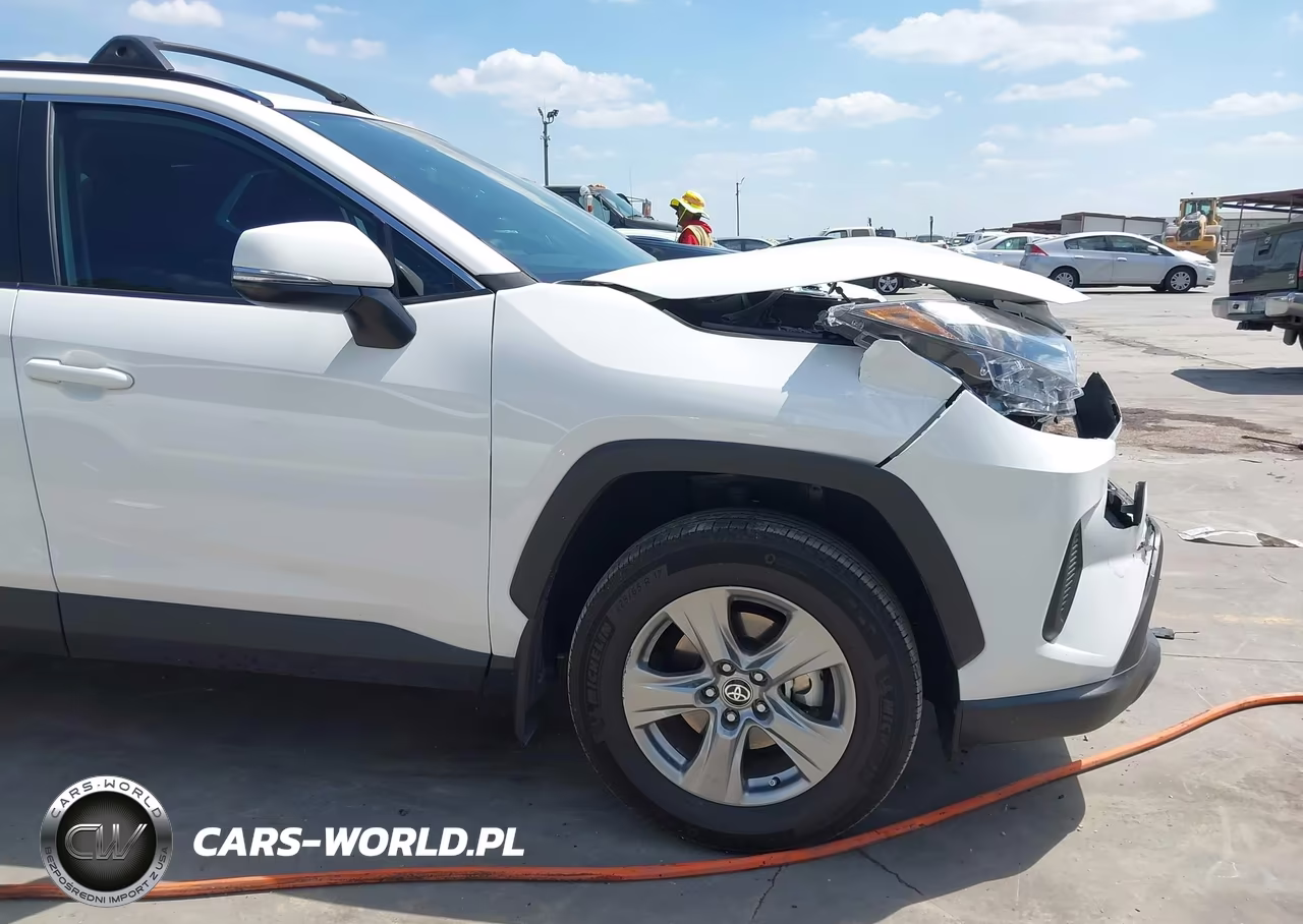 2024 Toyota Rav4 Xle VIN:2T3W1RFV9RW320683 - 17