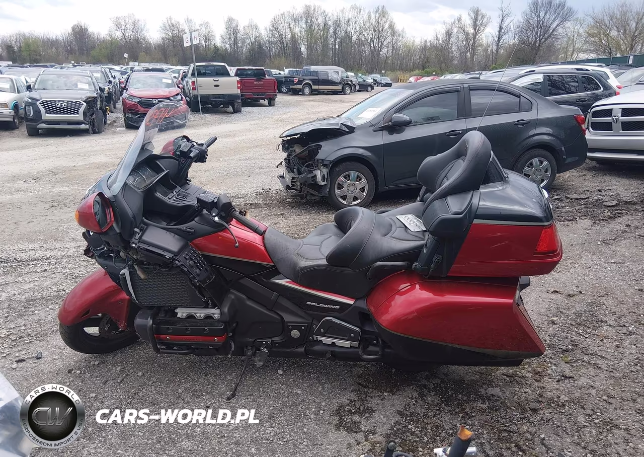2015 Honda Gl1800 VIN:JH2SC68W3FK100111 - 13