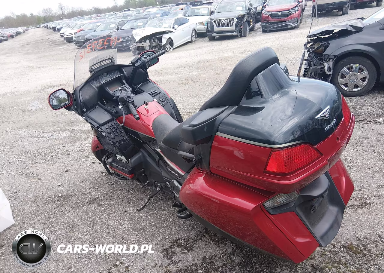 2015 Honda Gl1800 VIN:JH2SC68W3FK100111 - 3
