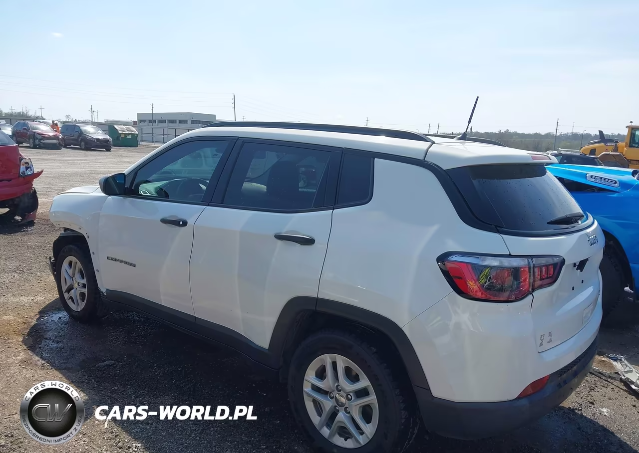 2018 Jeep Compass Sport Fwd VIN:3C4NJCAB0JT123113 - 3