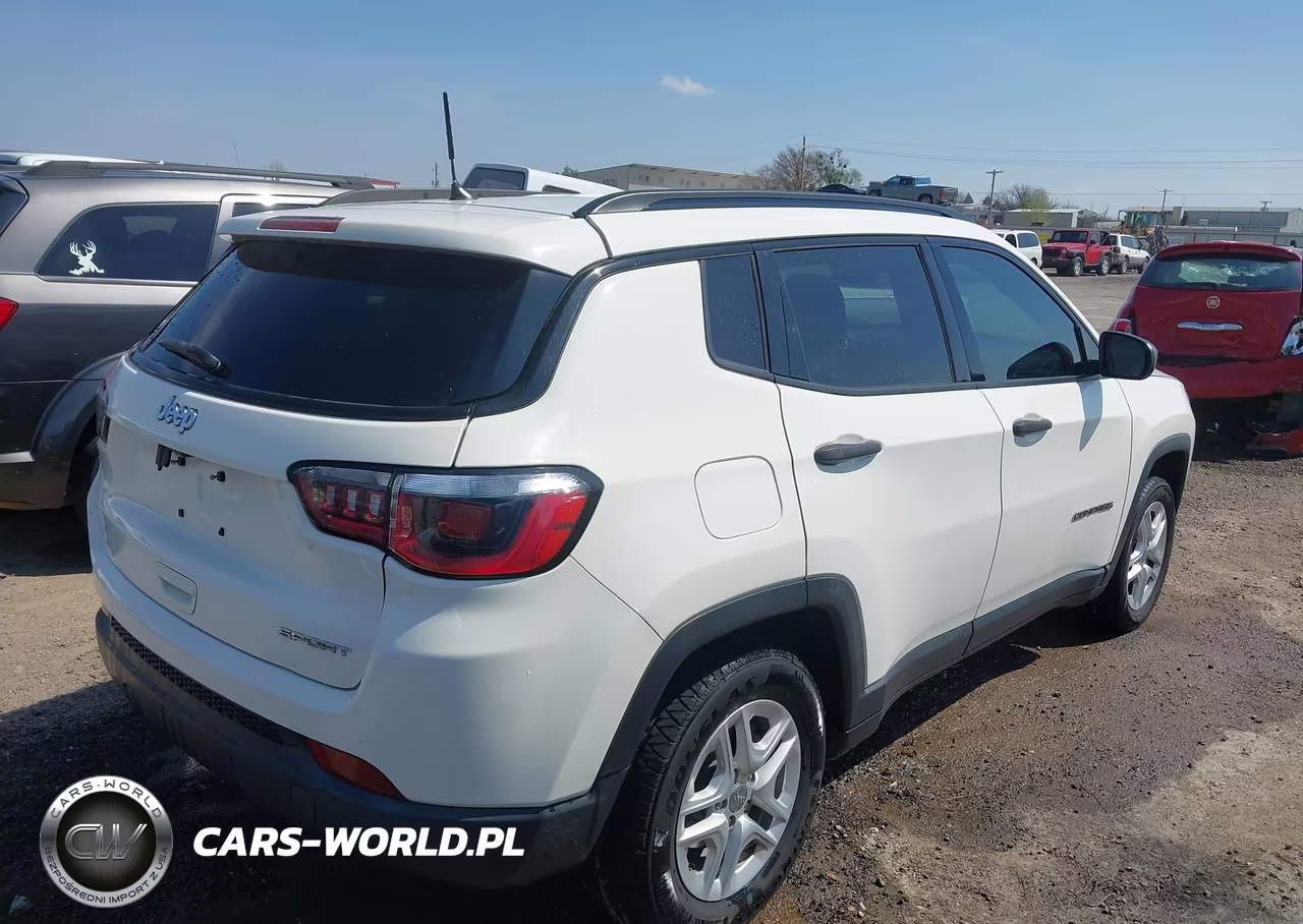 2018 Jeep Compass Sport Fwd VIN:3C4NJCAB0JT123113 - 4