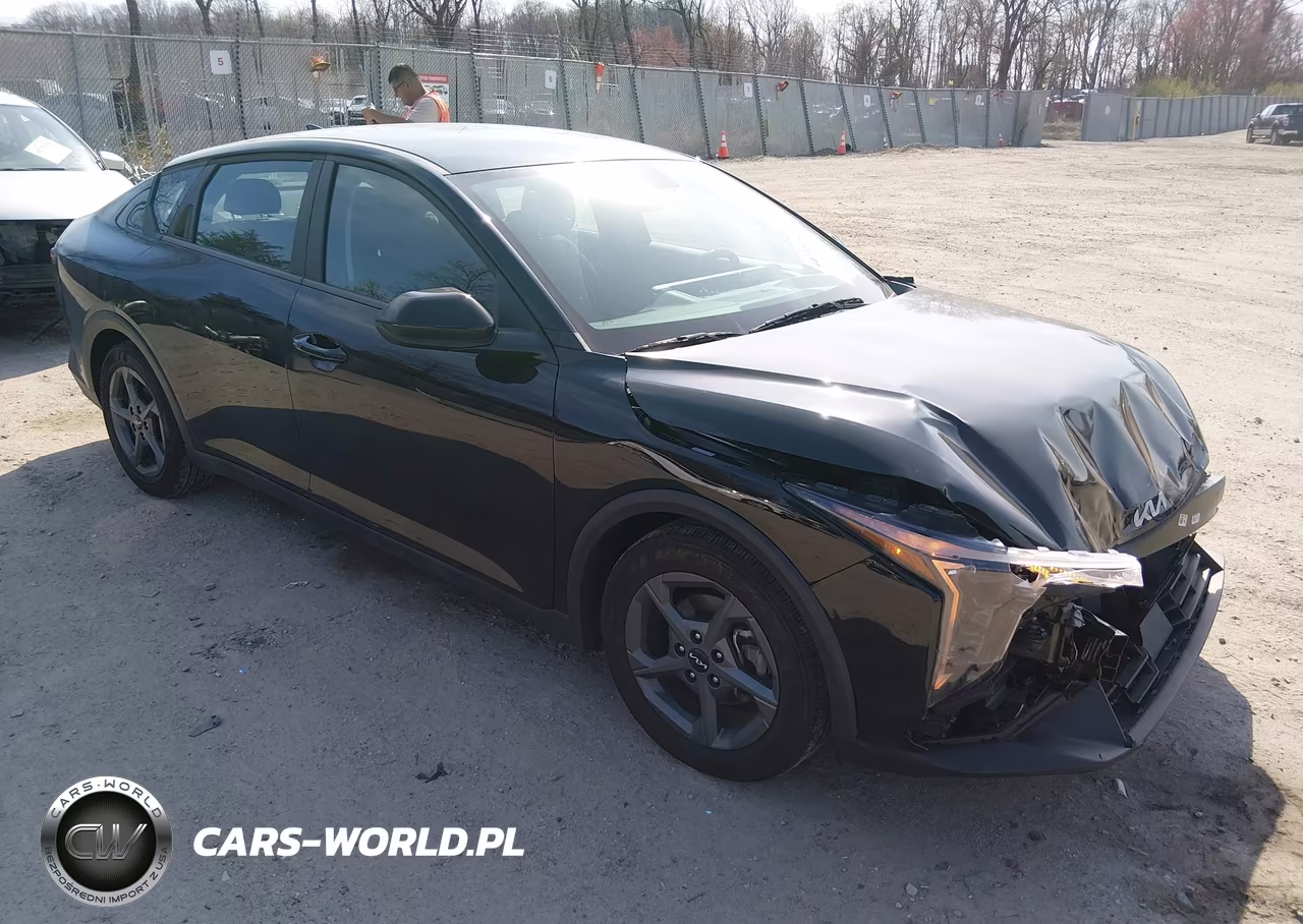 2025 Kia K4 Lxs – zdjęcie 1 z 16
