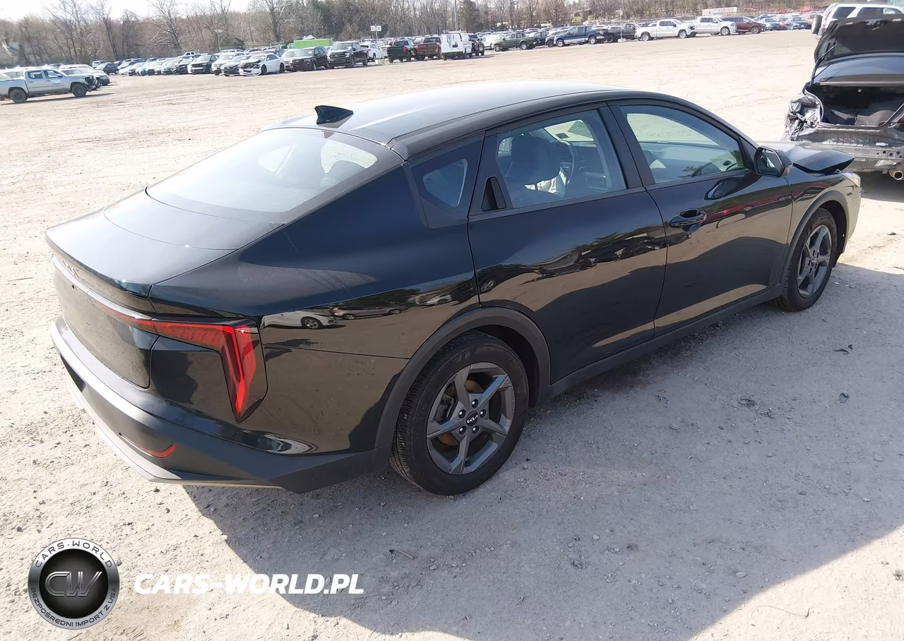 2025 Kia K4 Lxs VIN:3KPFT4DE6SE121494 - 4