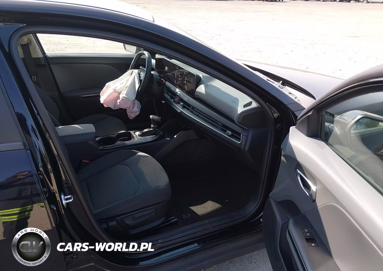 2025 Kia K4 Lxs VIN:3KPFT4DE6SE121494 - 5