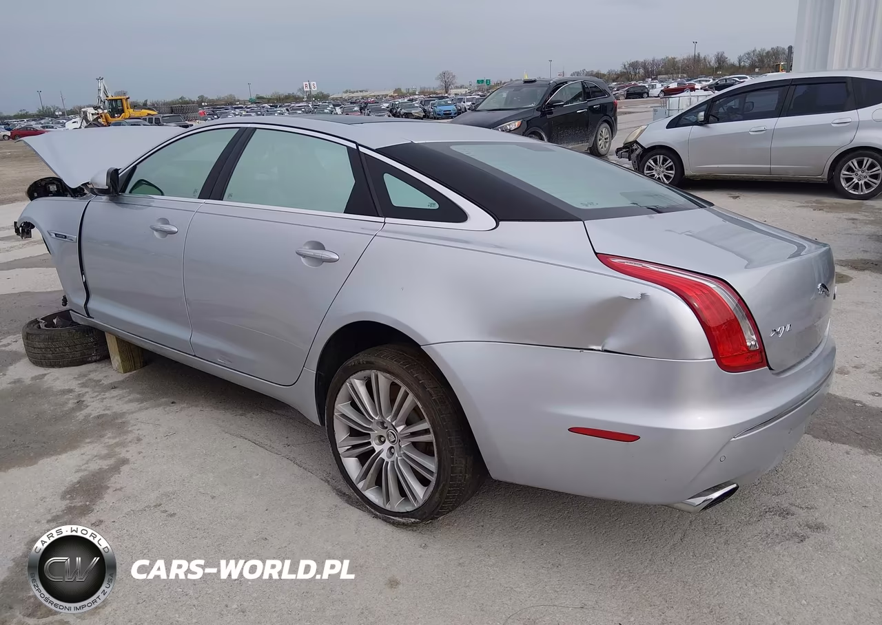 2012 Jaguar Xj Xjl Supercharged VIN:SAJWA2GE2CMV31834 - 3