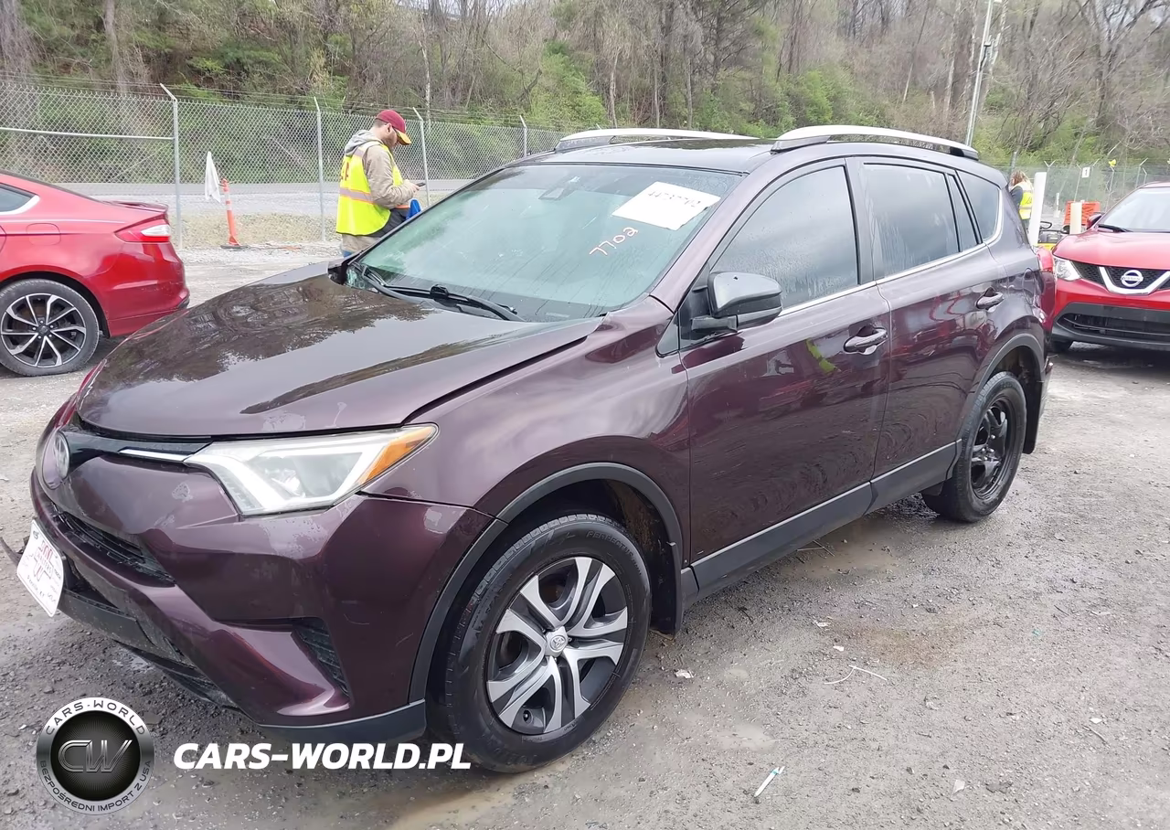2017 Toyota Rav4 Le VIN:2T3BFREV2HW677915 - 2