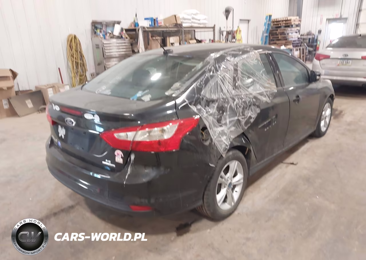 2014 Ford Focus Se VIN:1FADP3F23EL118188 - 4