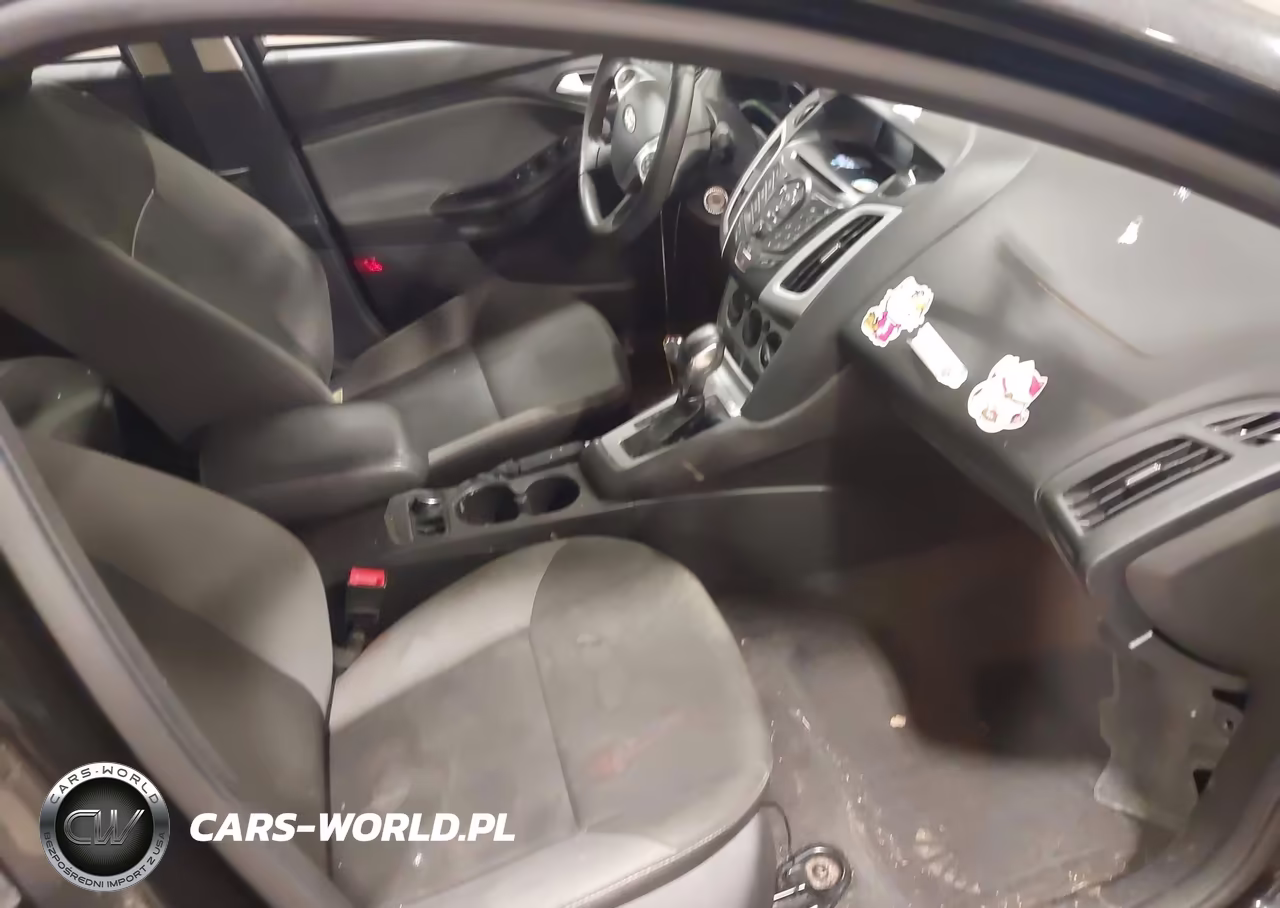 2014 Ford Focus Se VIN:1FADP3F23EL118188 - 5