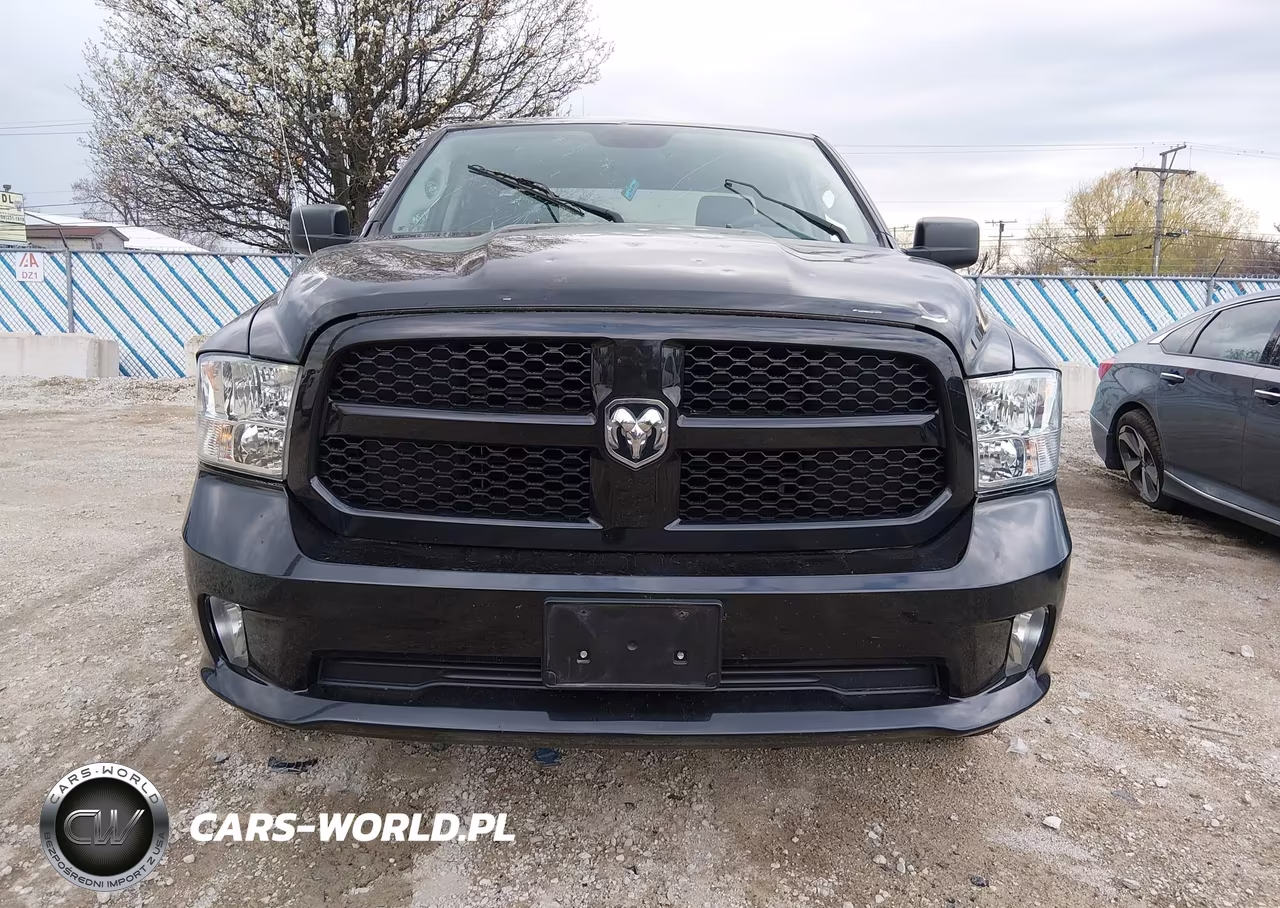 2018 Ram 1500 Express 4X4 6'4 Box VIN:1C6RR7FG8JS253624 - 12