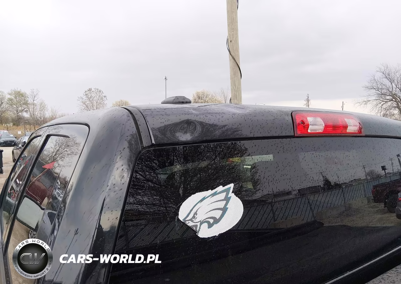 2018 Ram 1500 Express 4X4 6'4 Box VIN:1C6RR7FG8JS253624 - 17