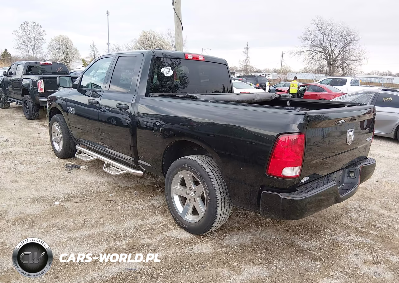 2018 Ram 1500 Express 4X4 6'4 Box VIN:1C6RR7FG8JS253624 - 3