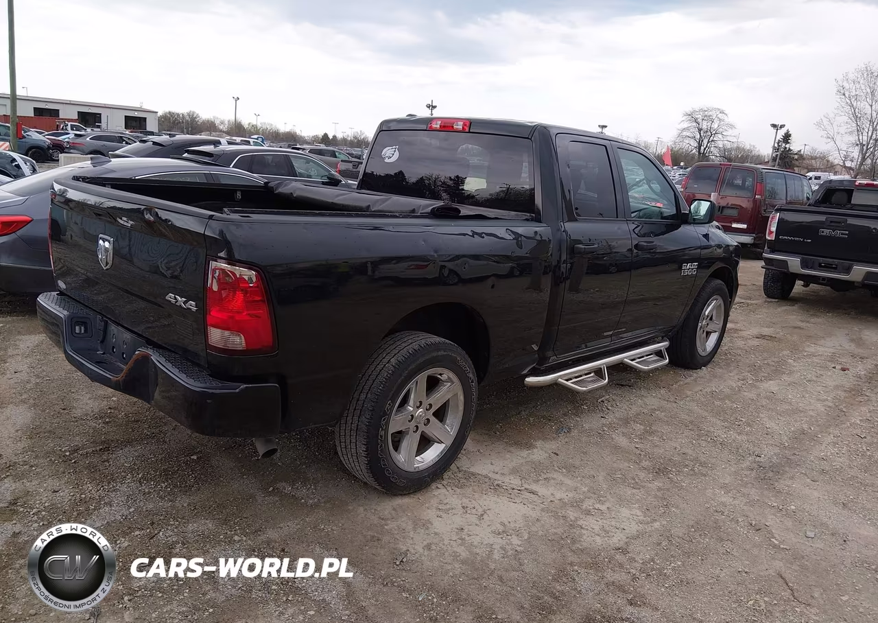 2018 Ram 1500 Express 4X4 6'4 Box VIN:1C6RR7FG8JS253624 - 4