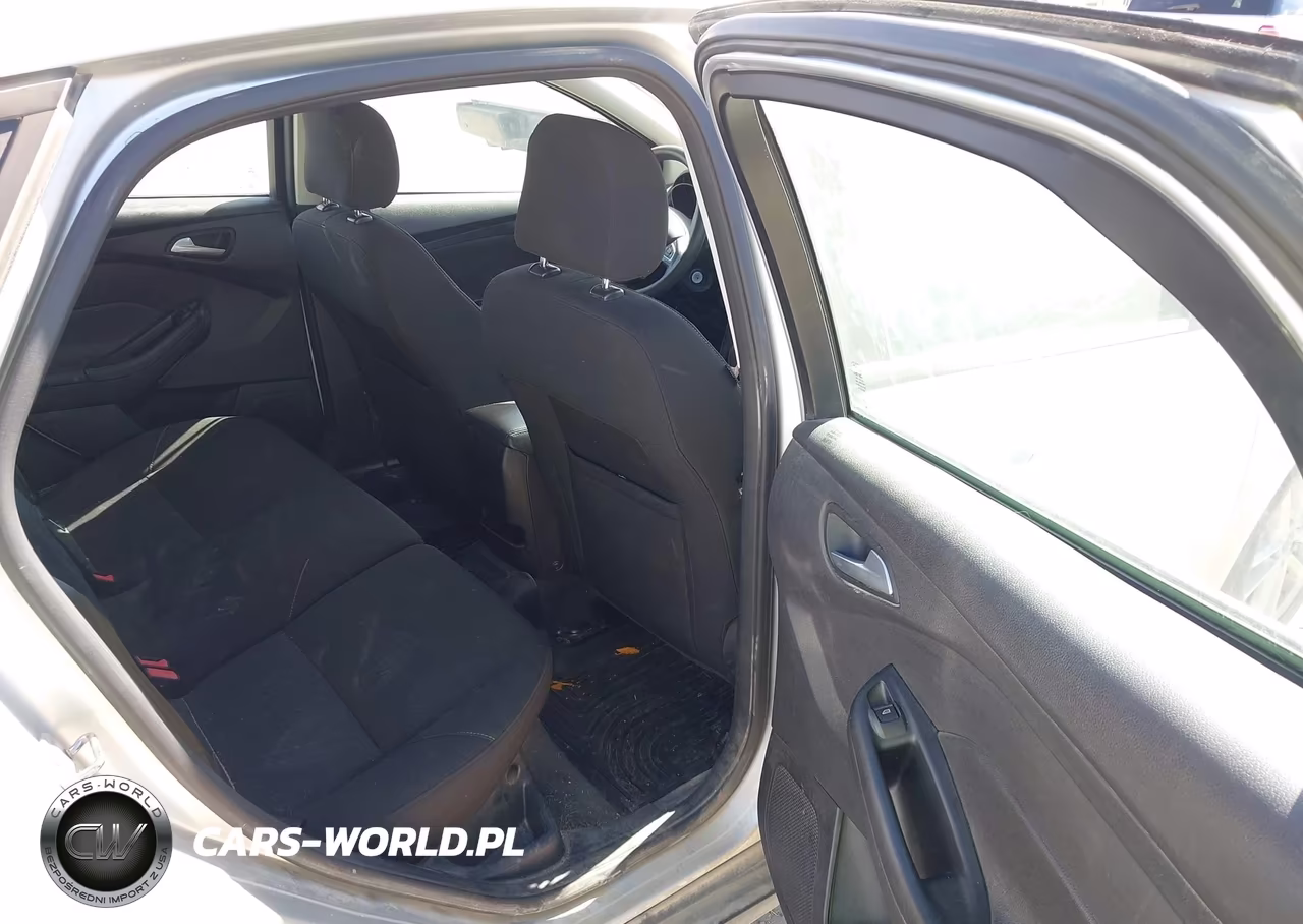 2015 Ford Focus Se VIN:1FADP3K25FL204559 - 8