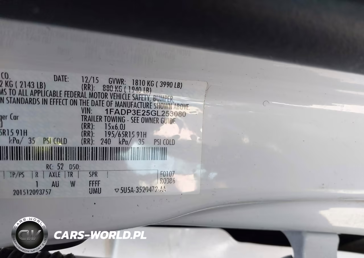 2016 Ford Focus S VIN:1FADP3E25GL253080 - 9