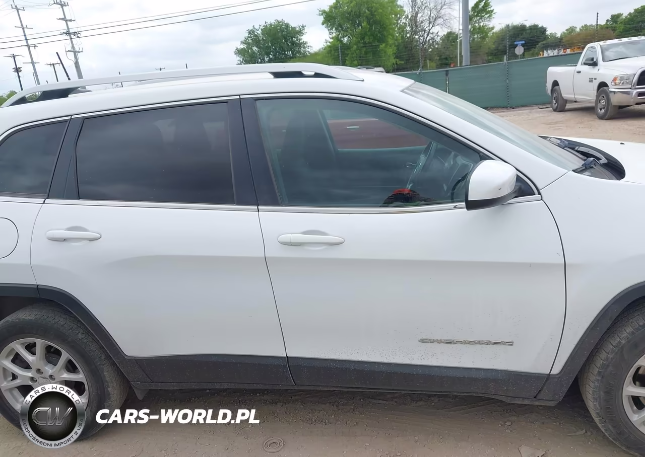 2017 Jeep Cherokee Latitude Fwd VIN:1C4PJLCS8HW535113 - 13