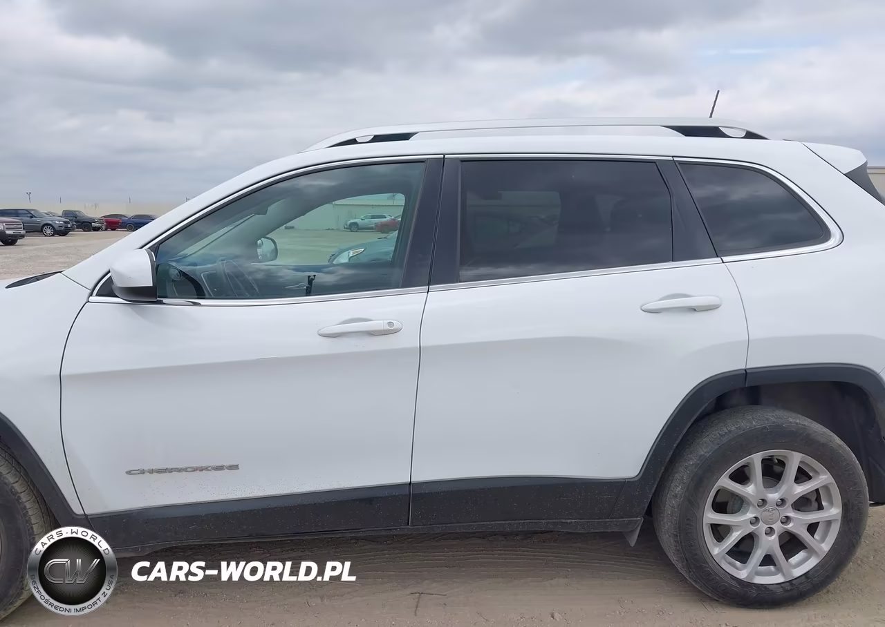 2017 Jeep Cherokee Latitude Fwd VIN:1C4PJLCS8HW535113 - 14
