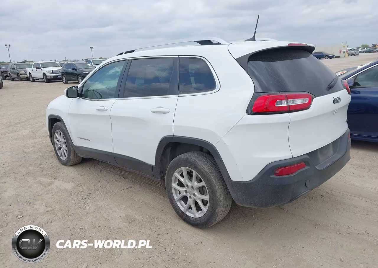 2017 Jeep Cherokee Latitude Fwd VIN:1C4PJLCS8HW535113 - 3