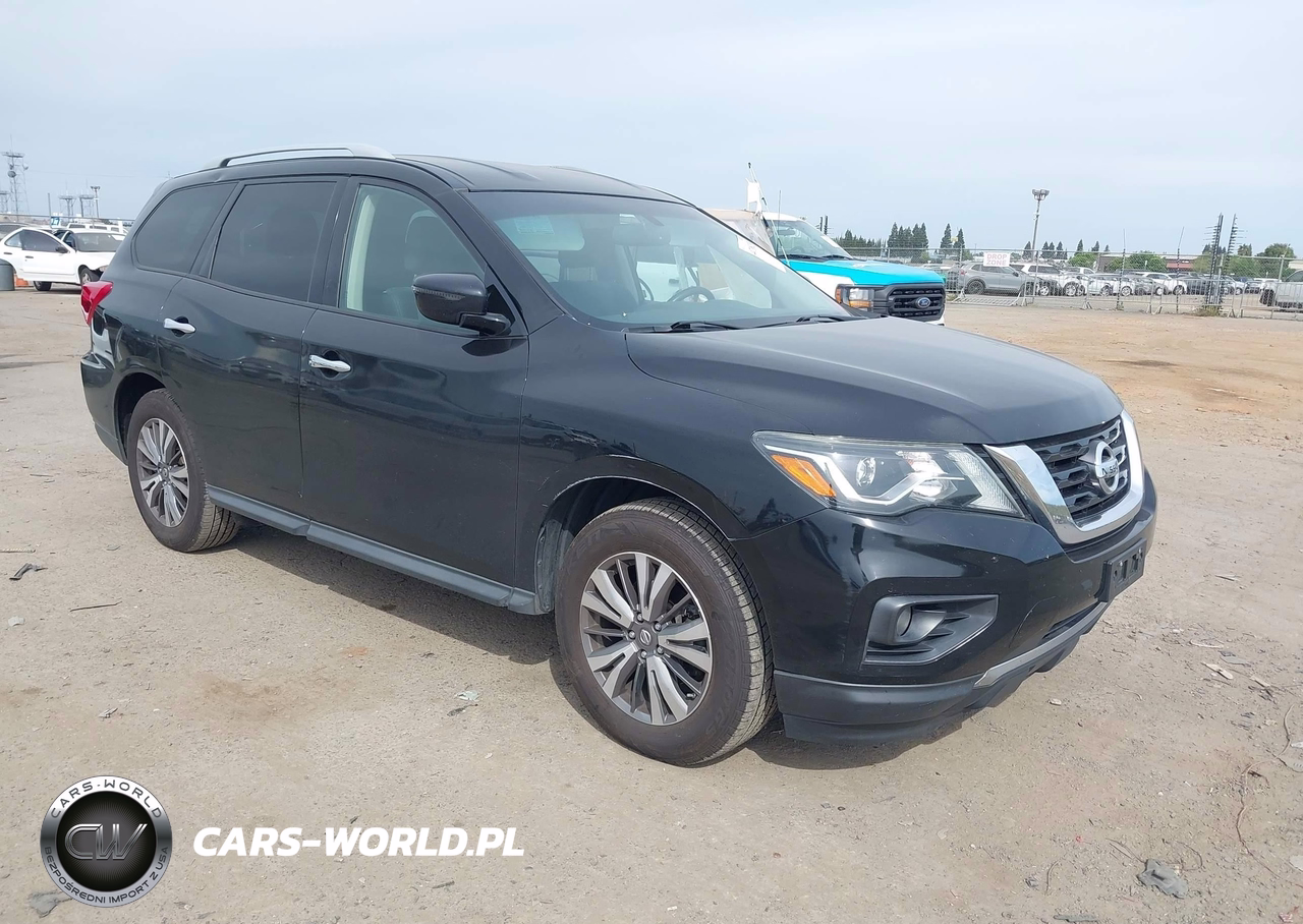 2018 Nissan Pathfinder Sv