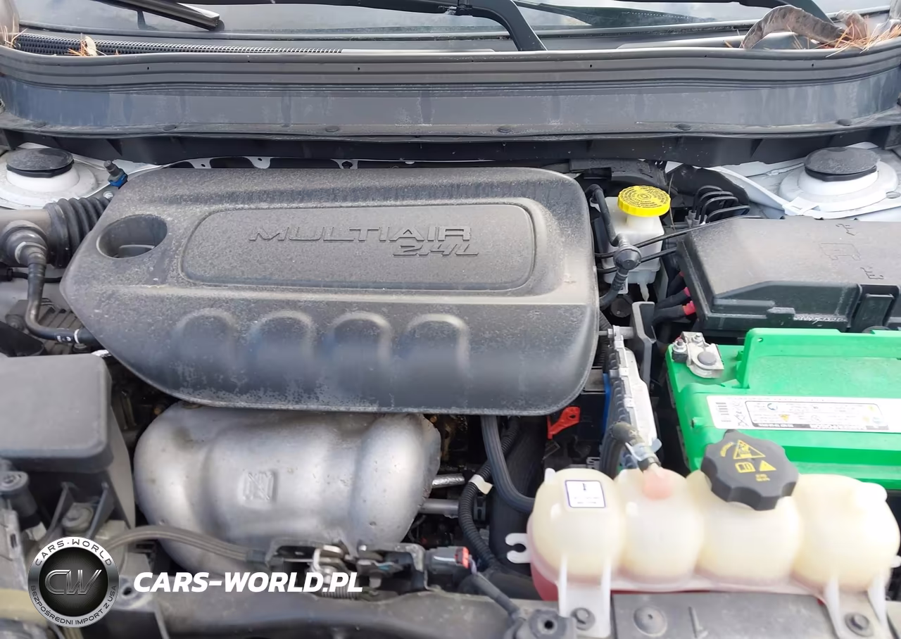 2019 Jeep Cherokee Latitude Plus 4X4 VIN:1C4PJMLB4KD295227 - 10