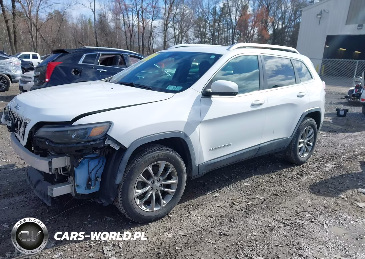 2019 Jeep Cherokee Latitude Plus 4X4 VIN:1C4PJMLB4KD295227 - 2
