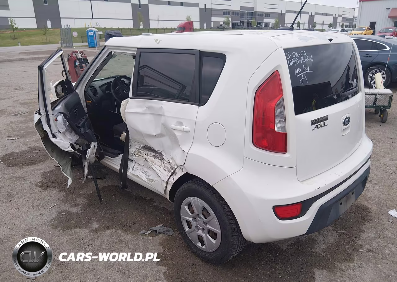 2013 Kia Soul VIN:KNDJT2A52D7534714 - 3