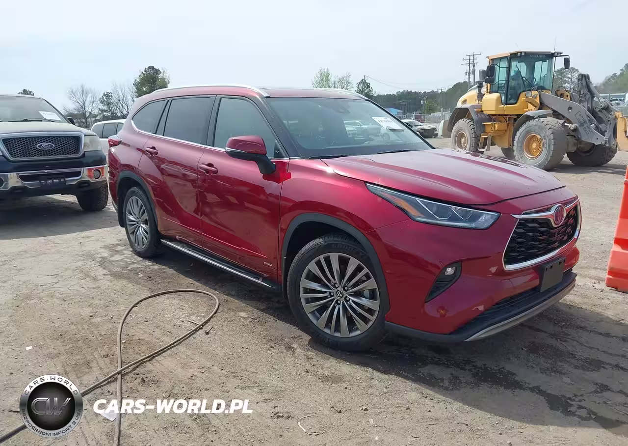 2022 Toyota Highlander Hybrid Platinum