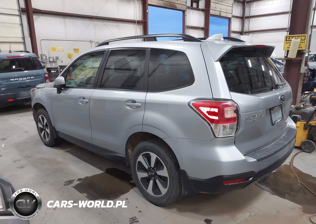 2018 Subaru Forester 2.5I Premium VIN:JF2SJAEC6JH458550 - 3