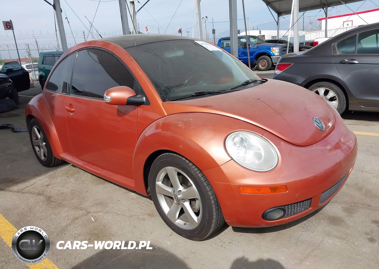 2010 Volkswagen New Beetle 2.5L Red Rock Edition