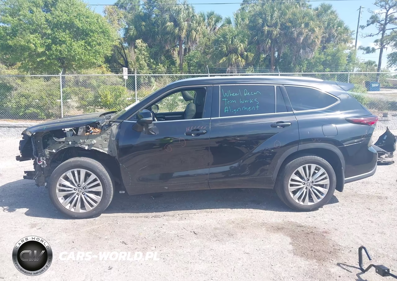 2024 Toyota Highlander Platinum VIN:5TDKDRAH4RS540189 - 14