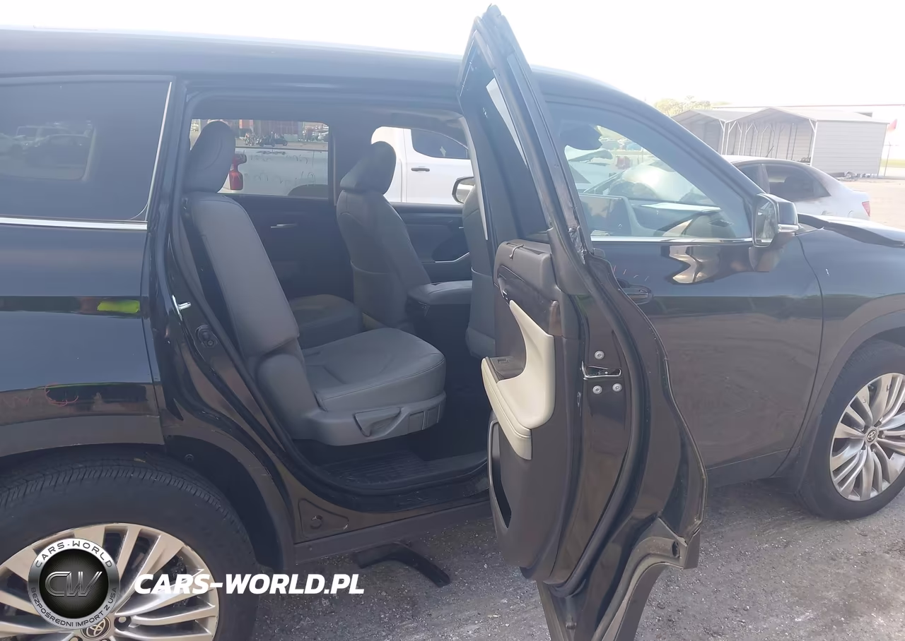 2024 Toyota Highlander Platinum VIN:5TDKDRAH4RS540189 - 8