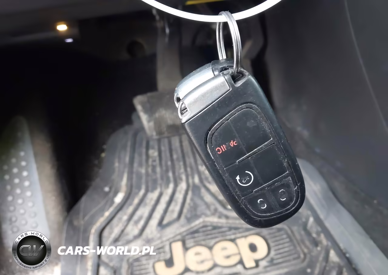 2015 Jeep Cherokee Limited VIN:1C4PJMDB0FW749403 - 11