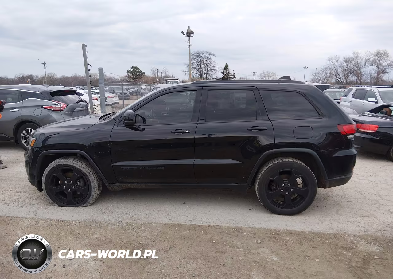 2019 Jeep Grand Cherokee Upland 4X4 VIN:1C4RJFAG7KC624074 - 14