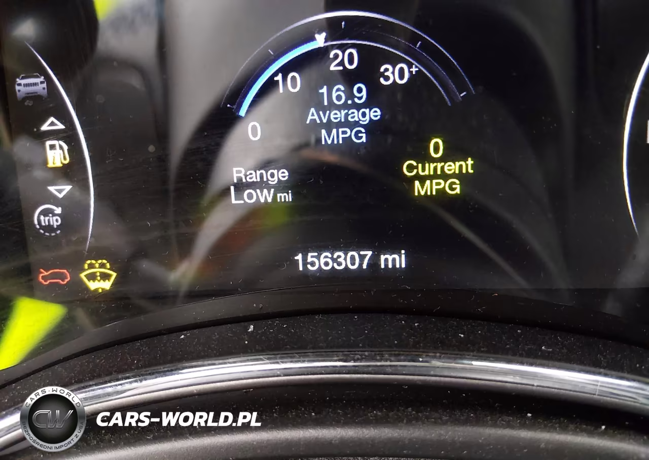 2019 Jeep Grand Cherokee Upland 4X4 VIN:1C4RJFAG7KC624074 - 15