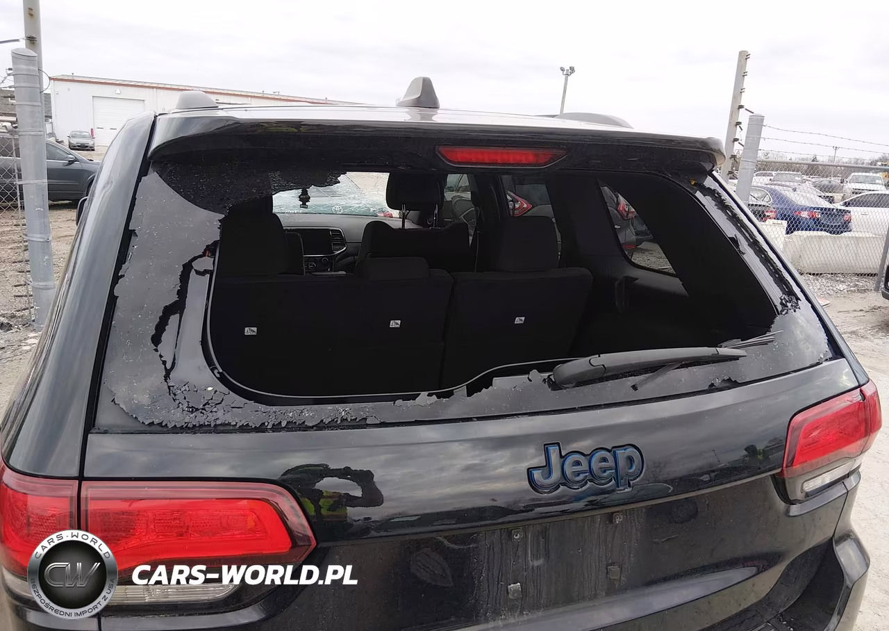 2019 Jeep Grand Cherokee Upland 4X4 VIN:1C4RJFAG7KC624074 - 6