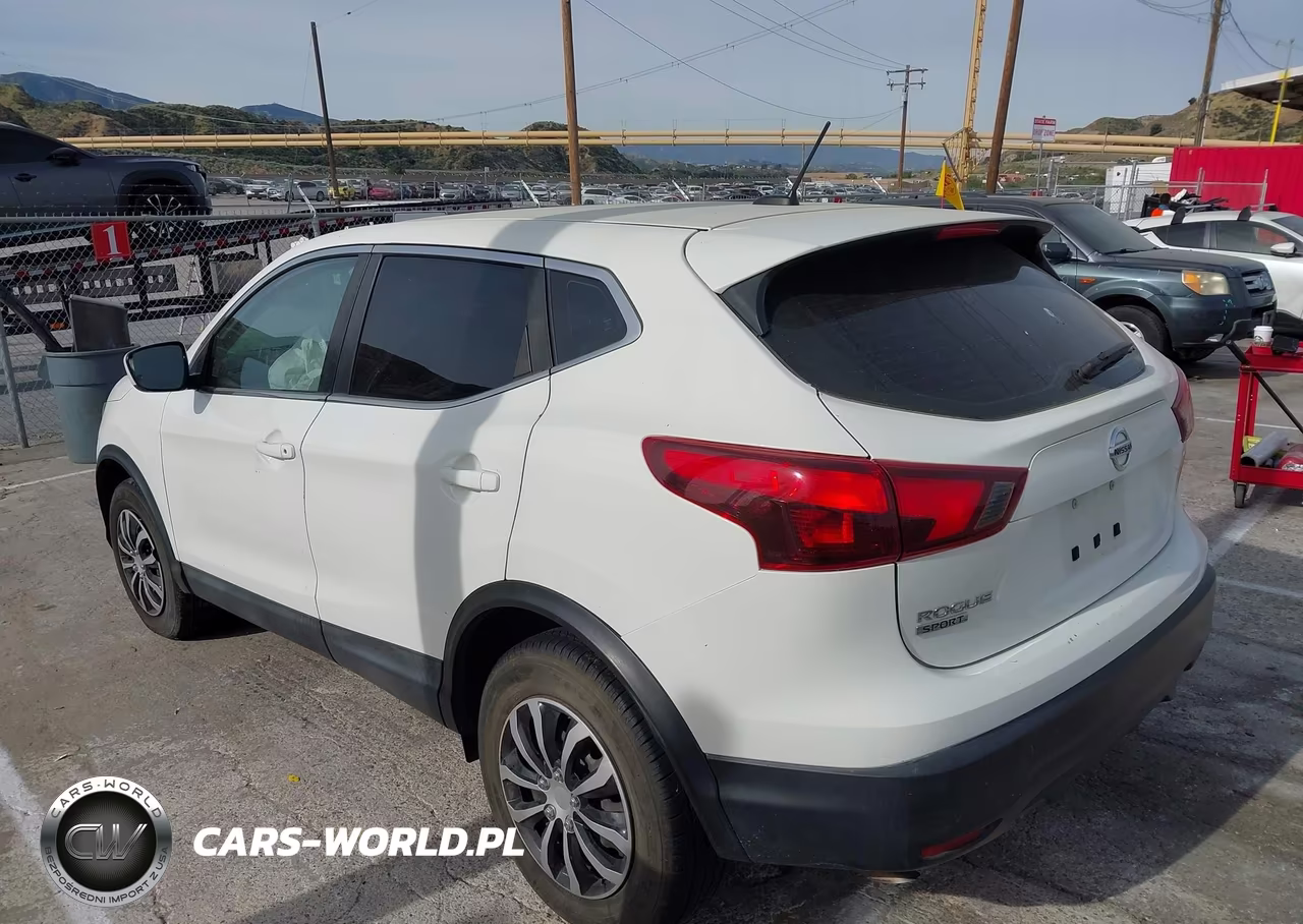 2019 Nissan Rogue Sport S VIN:JN1BJ1CP3KW240067 - 3