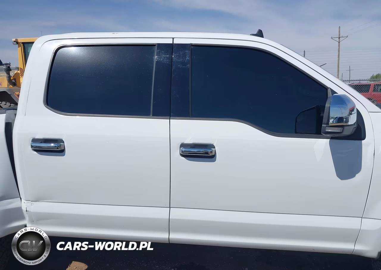 2019 Ford F-150 Xlt VIN:1FTEW1E46KFC11015 - 13