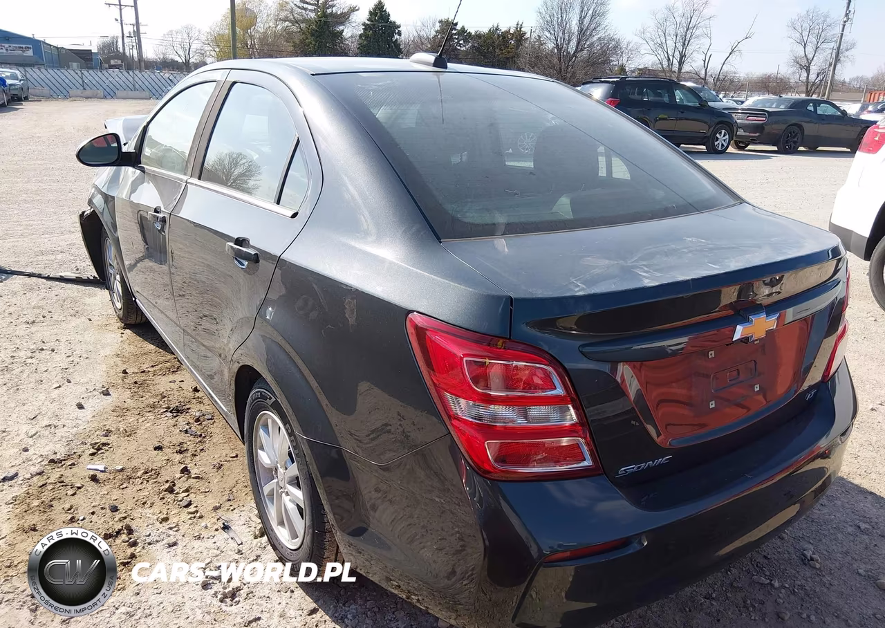 2018 Chevrolet Sonic Lt Auto VIN:1G1JD5SH5J4101241 - 3