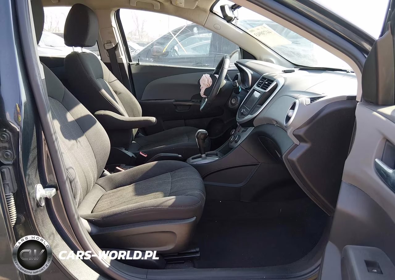 2018 Chevrolet Sonic Lt Auto VIN:1G1JD5SH5J4101241 - 5