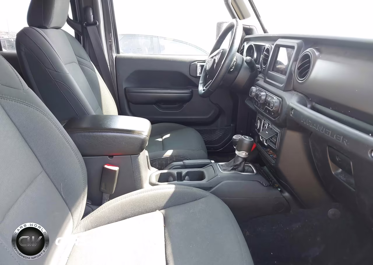 2020 Jeep Wrangler Unlimited Sport S 4X4 VIN:1C4HJXDGXLW117201 - 5