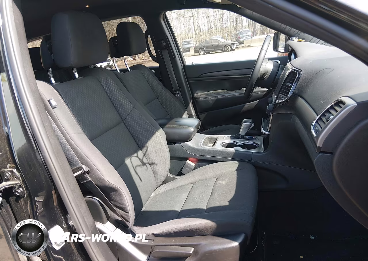 2019 Jeep Grand Cherokee Laredo E 4X4 VIN:1C4RJFAGXKC564971 - 5